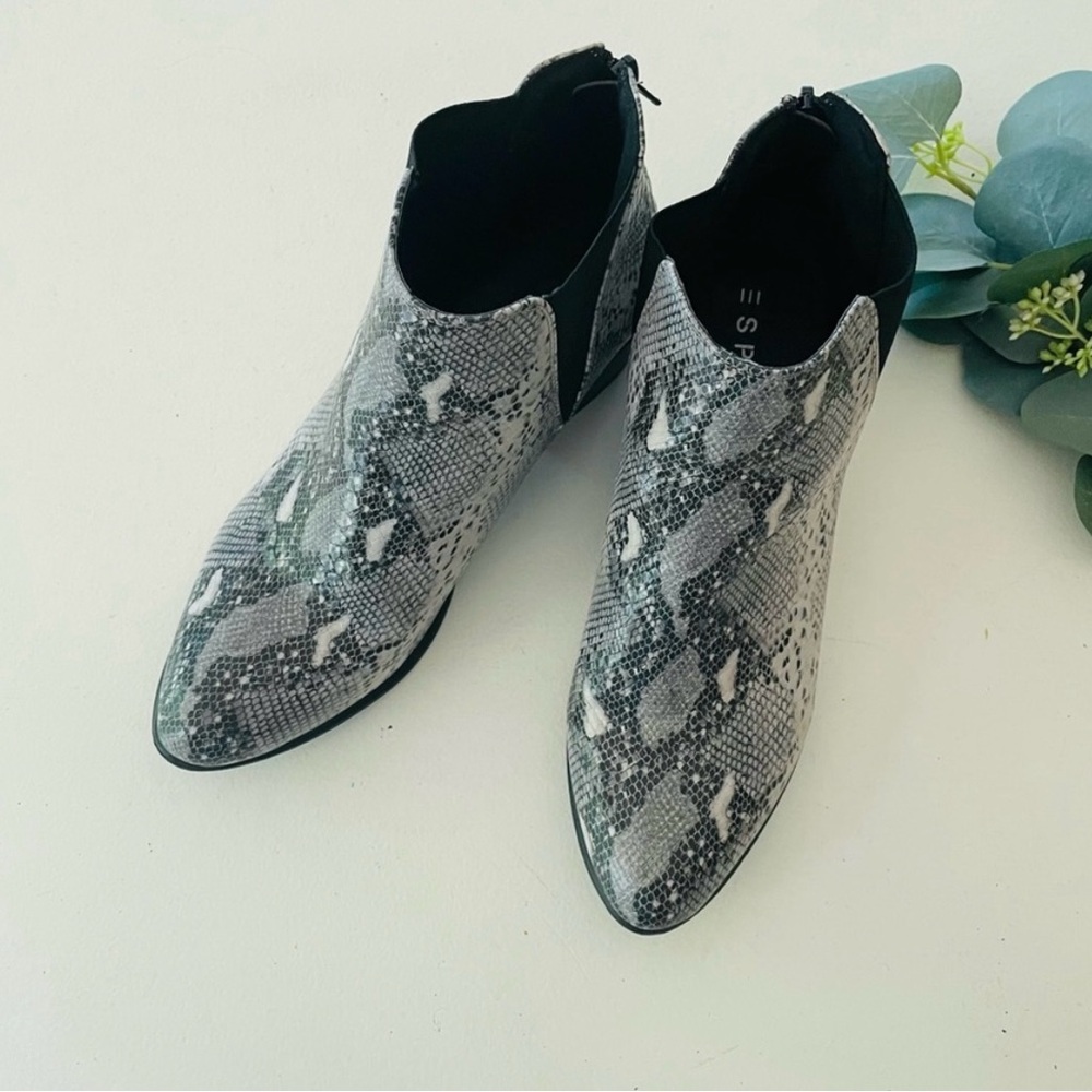 Esprit booties animal skin